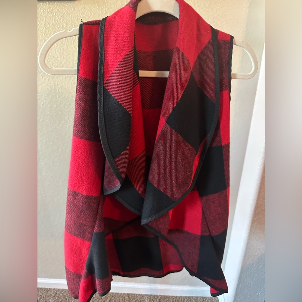 Plaid cardigan vest size Large